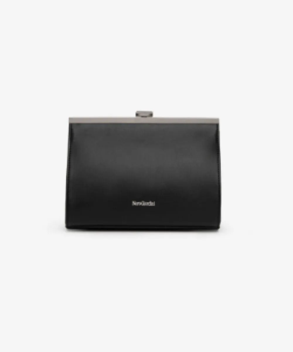 NERO GIARDINI LEATHER CLUTCH