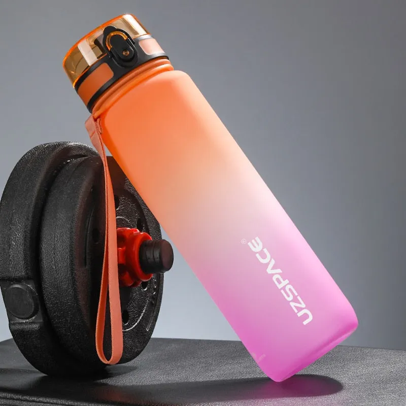 Stay Hydrated On-The-Go with our Hot Sale Sports Water Bottle - Protein Shaker, Leakproof, BPA-Free Plastic Drink Bottle for Outdoor Travel