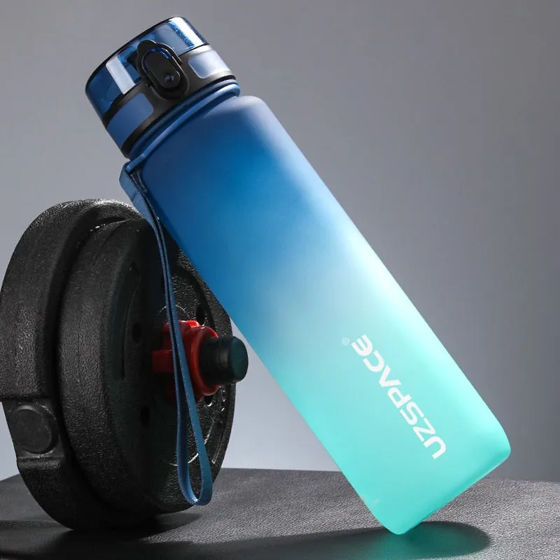 Stay Hydrated On-The-Go with our Hot Sale Sports Water Bottle - Protein Shaker, Leakproof, BPA-Free Plastic Drink Bottle for Outdoor Travel